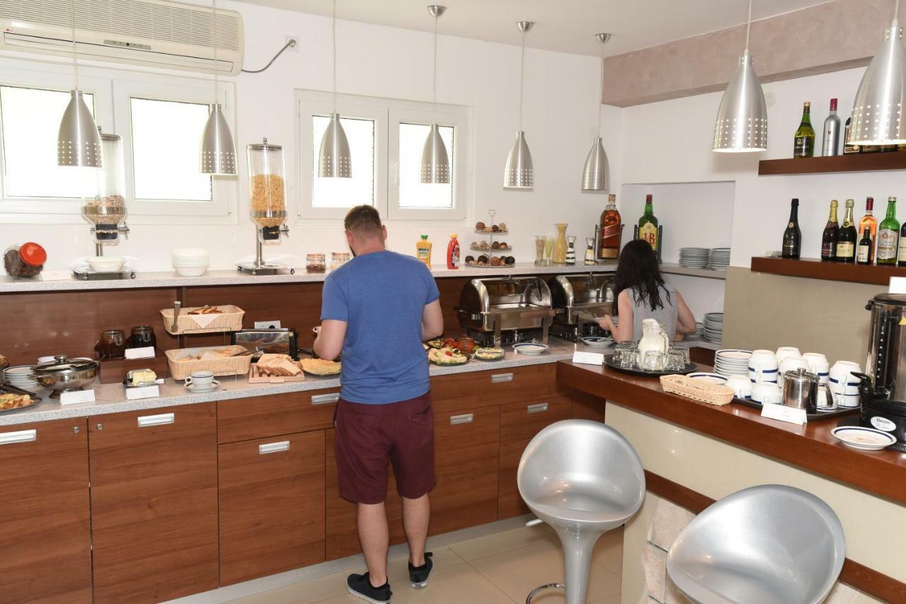 Guest House Zec Μπούντβα Εξωτερικό φωτογραφία