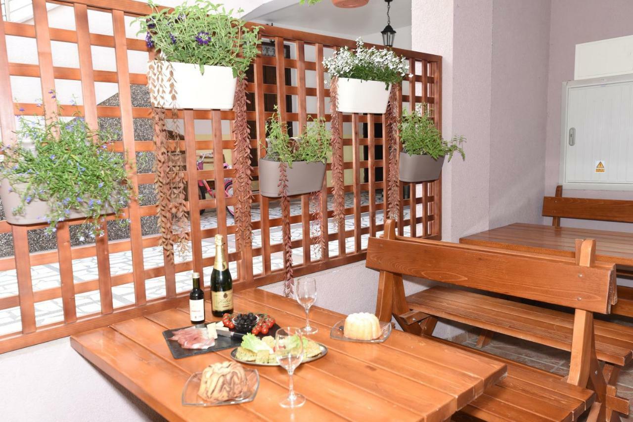Guest House Zec Μπούντβα Εξωτερικό φωτογραφία